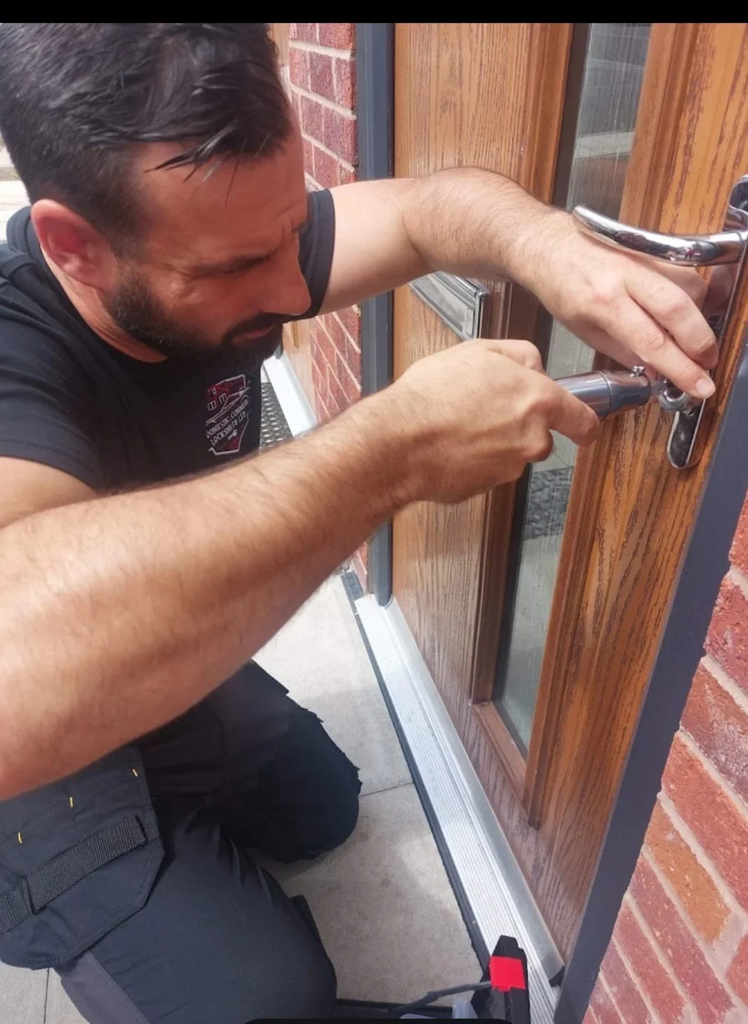 https://autolocksmithswarrington.co.uk/wp-content/uploads/2025/09/Door-locksmith.webp